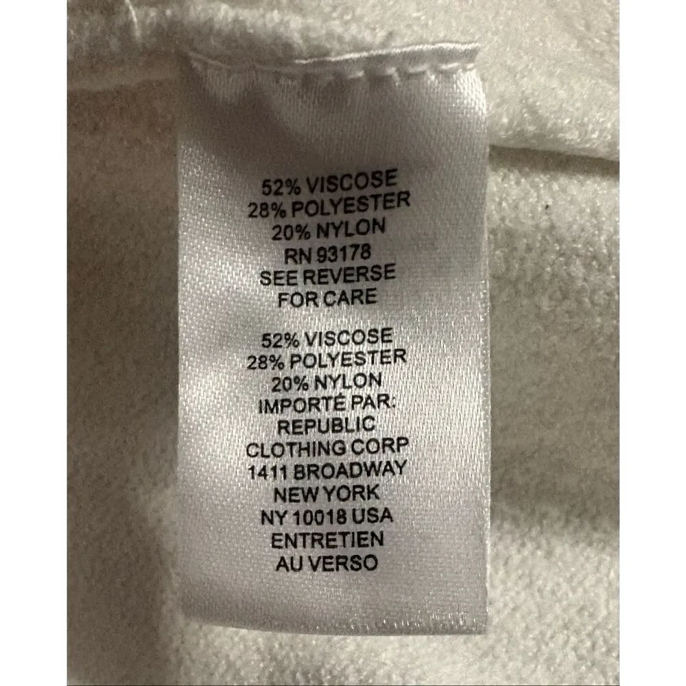 Tahari Crewneck Sweater